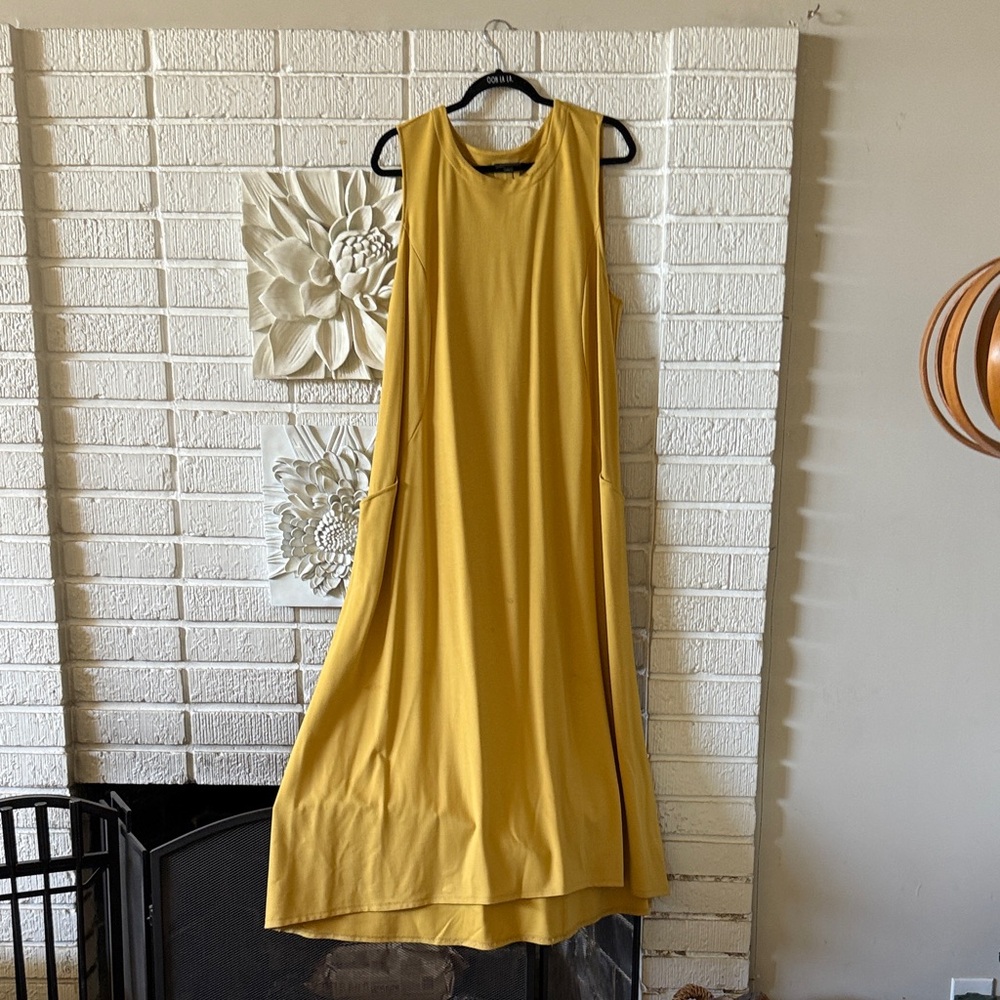 Elegant Yellow Sleeveless Dress